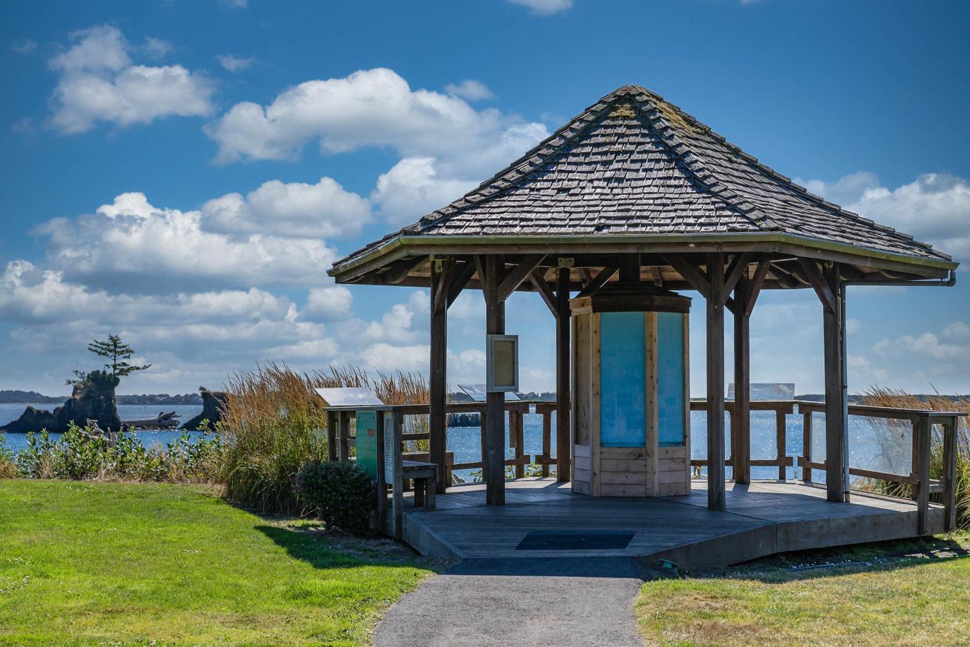 Waters Edge 103